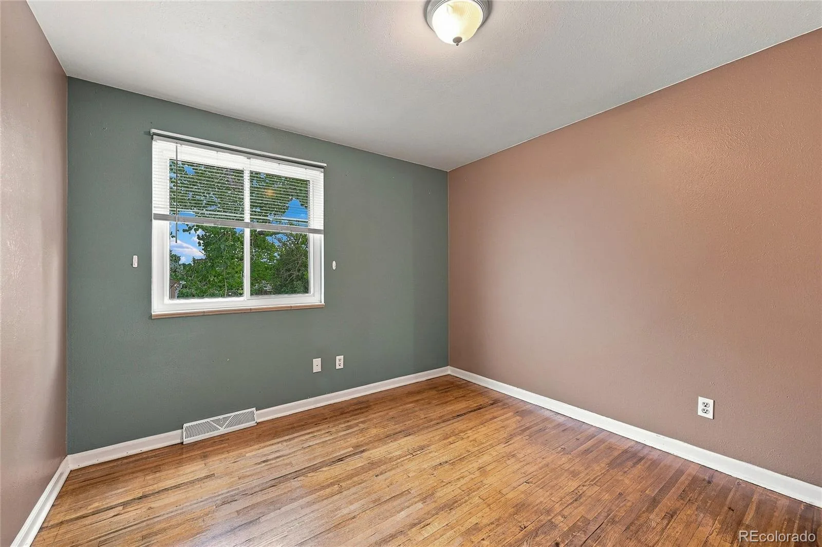 7644 S Franklin Way Centennial CO 80122 | MLS #REC2930651 09262026210336 1600 23