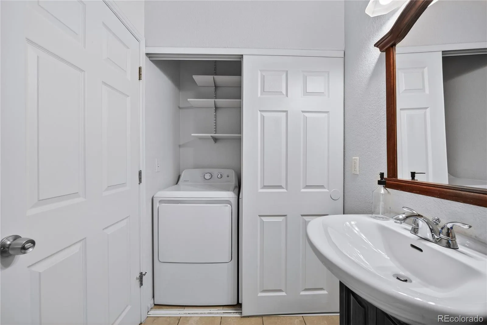 04012026174126 1600 8