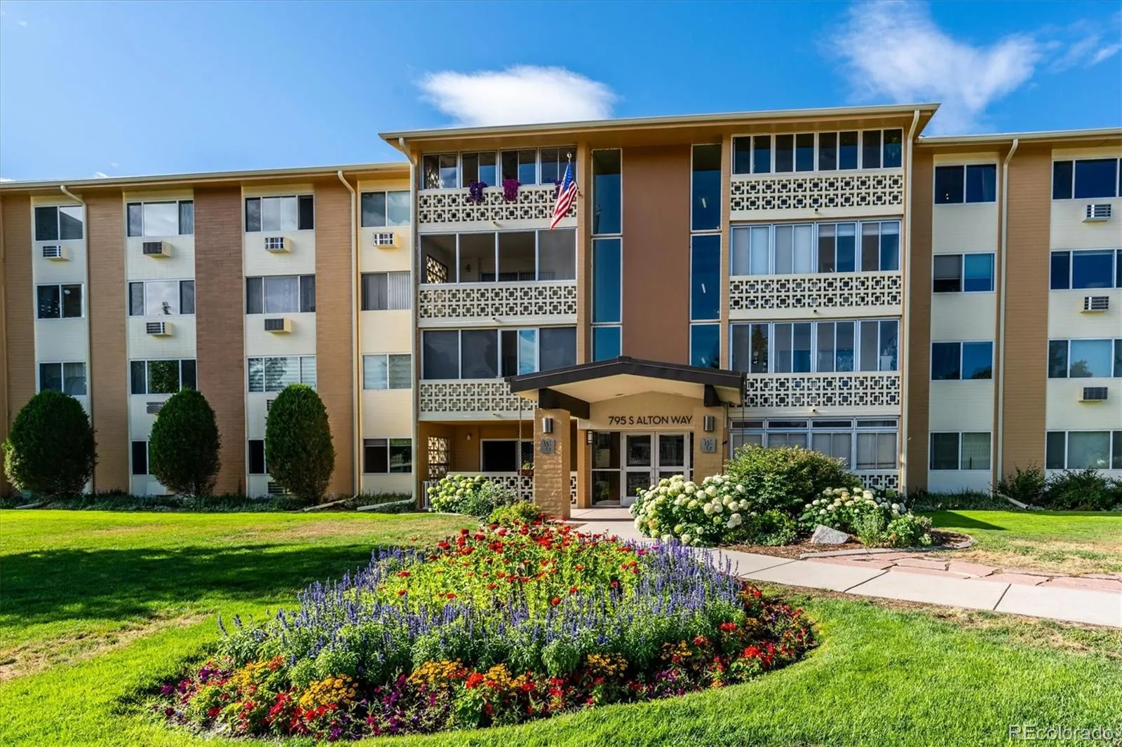795 S Alton Way #7A Denver CO 80247 | MLS #REC2932024 08042026183105 1600 8