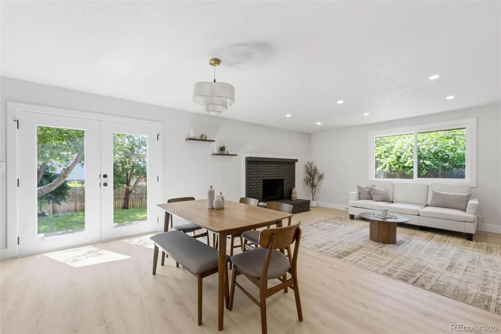 2126 S Yarrow Street Lakewood CO 80227 MLS #REC2933265 06202026010848 1600 11