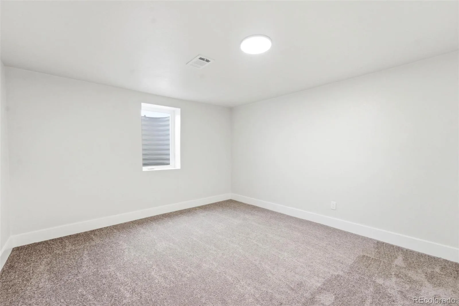 2126 S Yarrow Street Lakewood CO 80227 MLS #REC2933265 06202026010848 1600 22