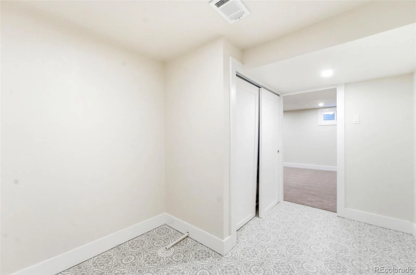2126 S Yarrow Street Lakewood CO 80227 MLS #REC2933265 06202026010848 1600 26