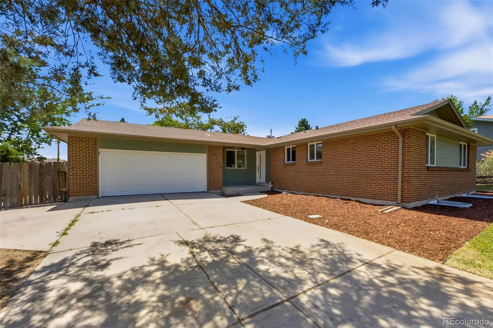 2126 S Yarrow Street Lakewood CO 80227 MLS #REC2933265 06202026010848 1600 28