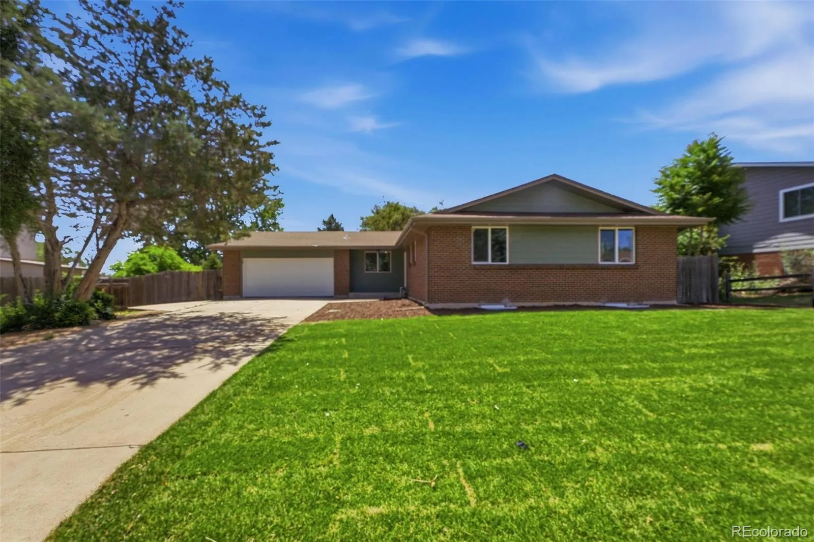 2126 S Yarrow Street Lakewood CO 80227 MLS #REC2933265 06202026010848 1600 30