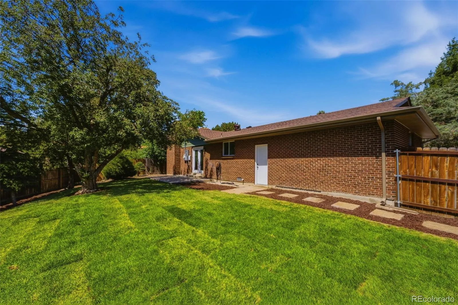 2126 S Yarrow Street Lakewood CO 80227 MLS #REC2933265 06202026010848 1600 38