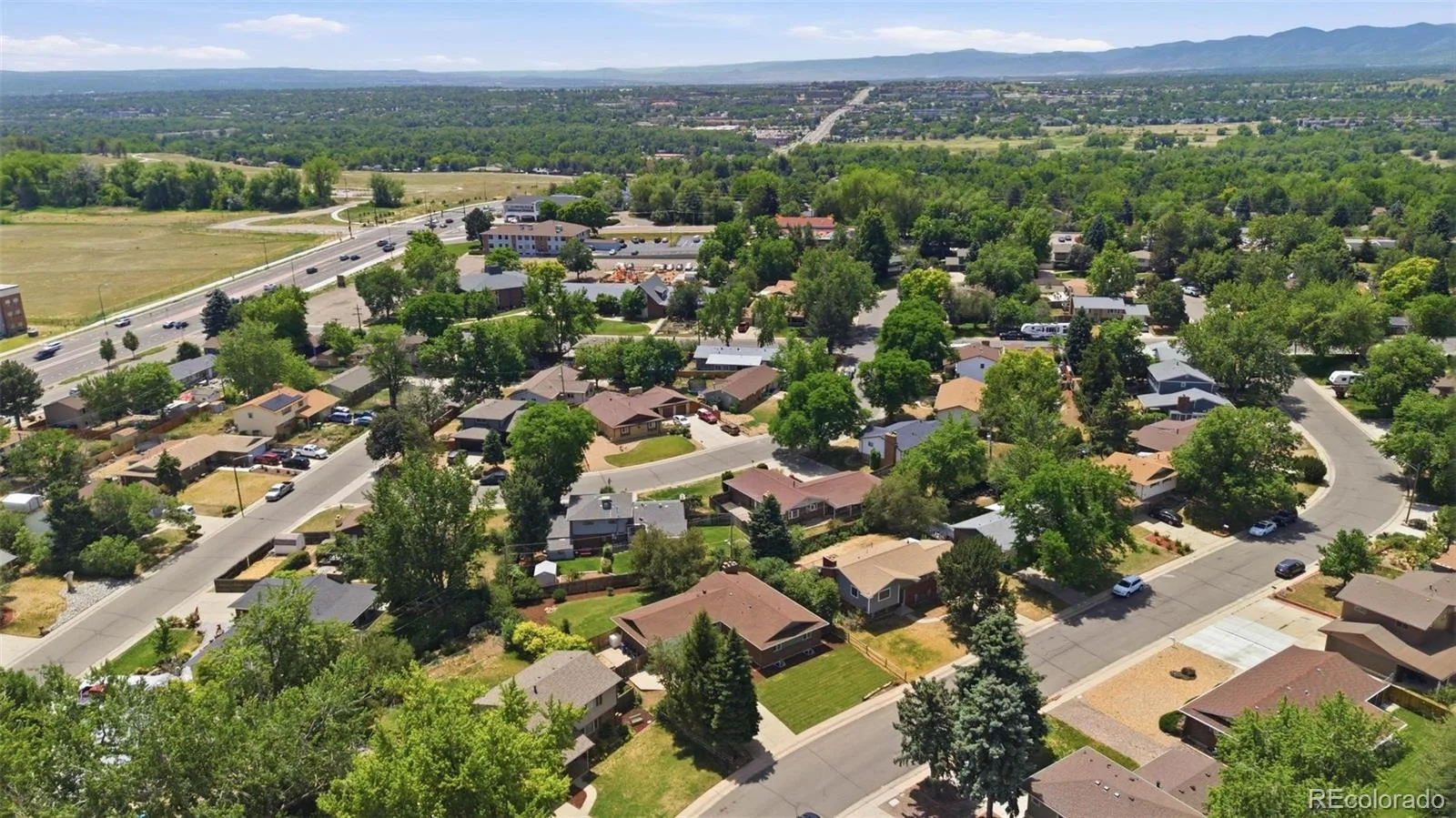 2126 S Yarrow Street Lakewood CO 80227 MLS #REC2933265 06202026010848 1600 41