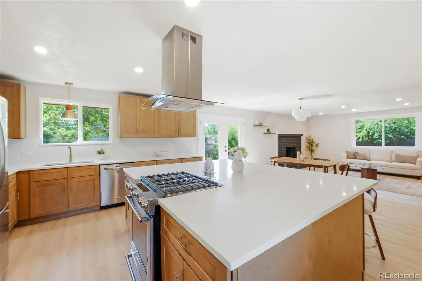2126 S Yarrow Street Lakewood CO 80227 MLS #REC2933265 06202026010848 1600 7