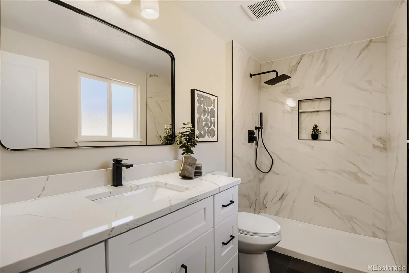 3158 S Dayton Court Denver CO 80231 MLS #REC2938340 04222026221855 1600 15