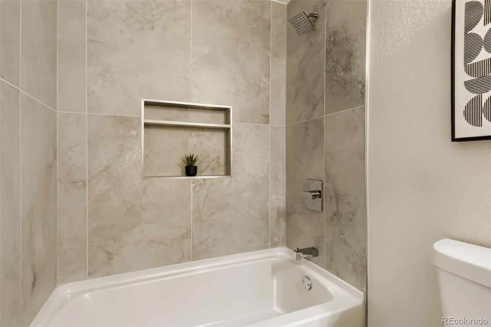 3158 S Dayton Court Denver CO 80231 MLS #REC2938340 04222026221855 1600 18