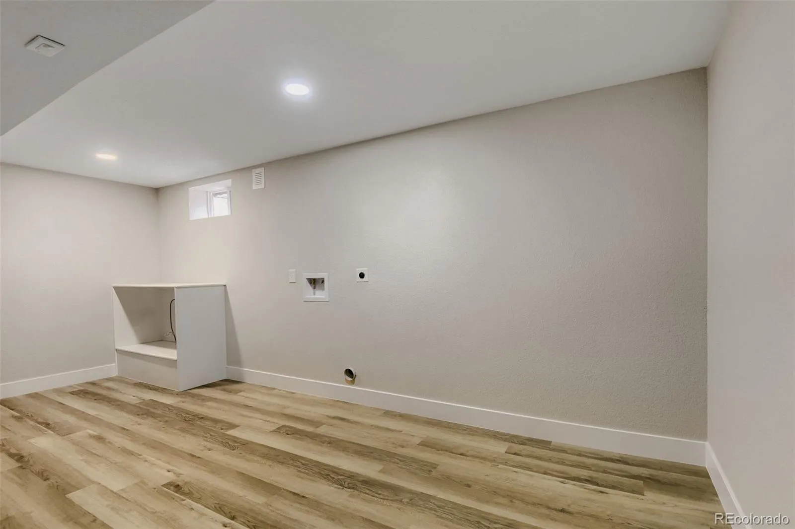3158 S Dayton Court Denver CO 80231 MLS #REC2938340 04222026221855 1600 24