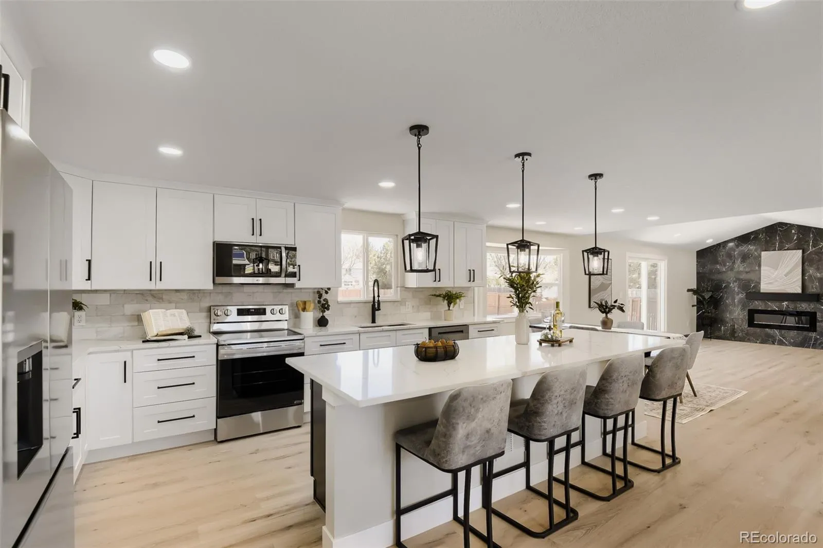 3158 S Dayton Court Denver CO 80231 MLS #REC2938340 04222026221855 1600 7