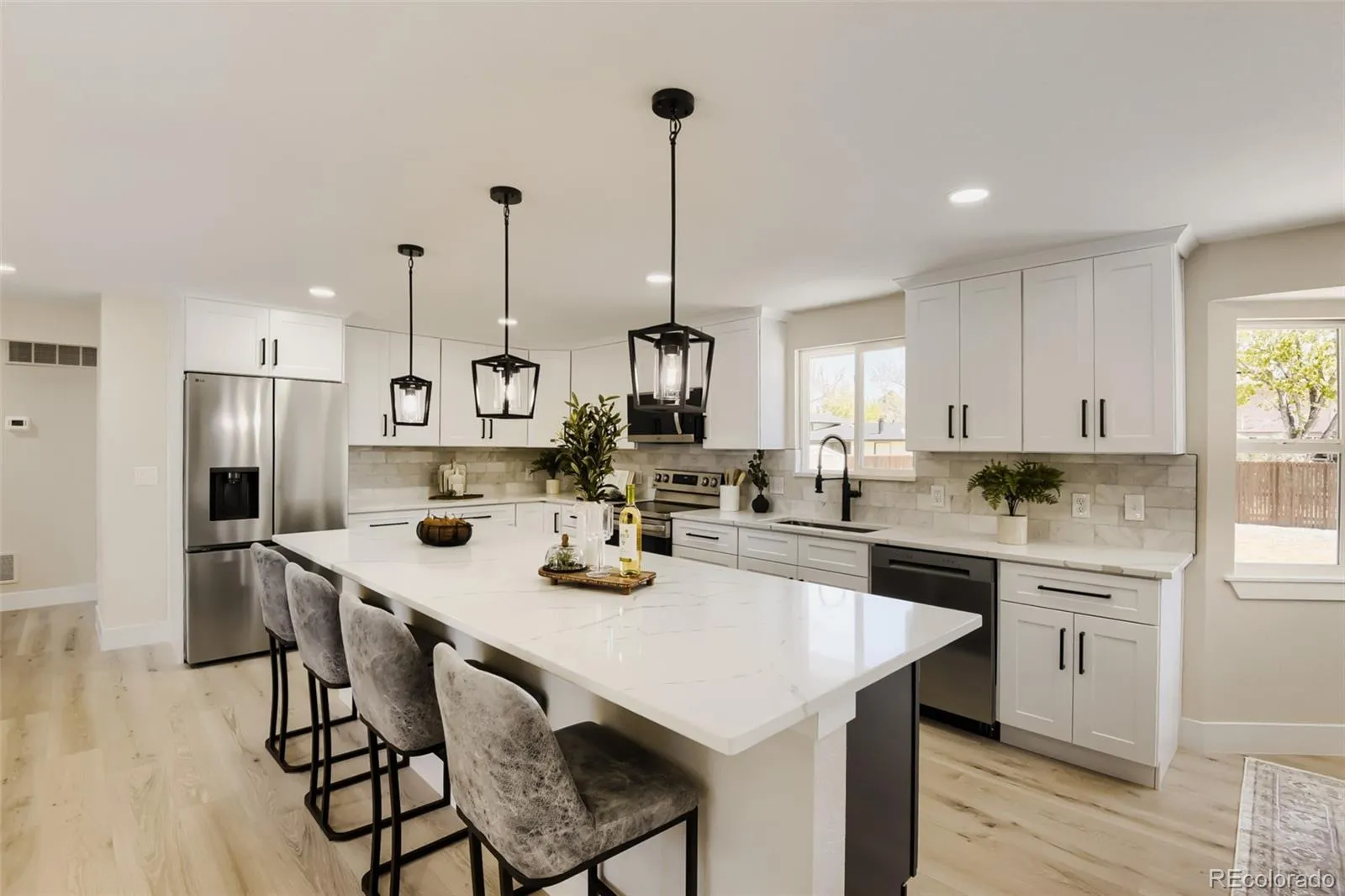 3158 S Dayton Court Denver CO 80231 MLS #REC2938340 04222026221855 1600 8
