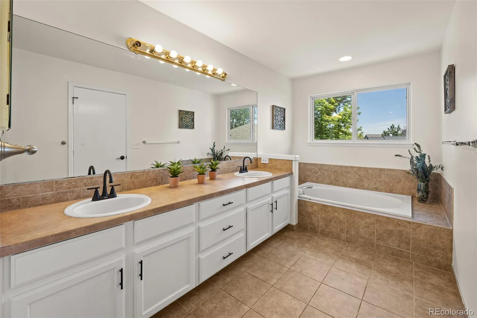 1464 Cherrywood Way Longmont CO 80504 | MLS #REC2939120 07132026182442 1600 18