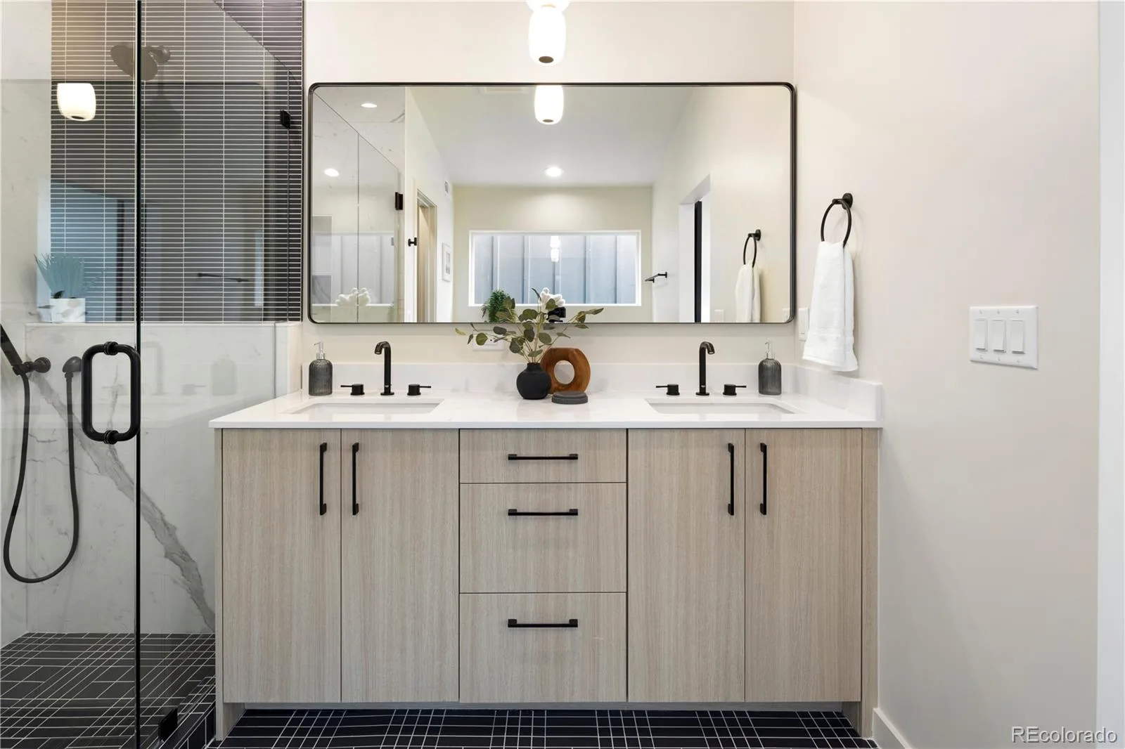 1260 N Stuart Street #2 Denver CO 80204 MLS #REC2940016 06102026075625 1600 31
