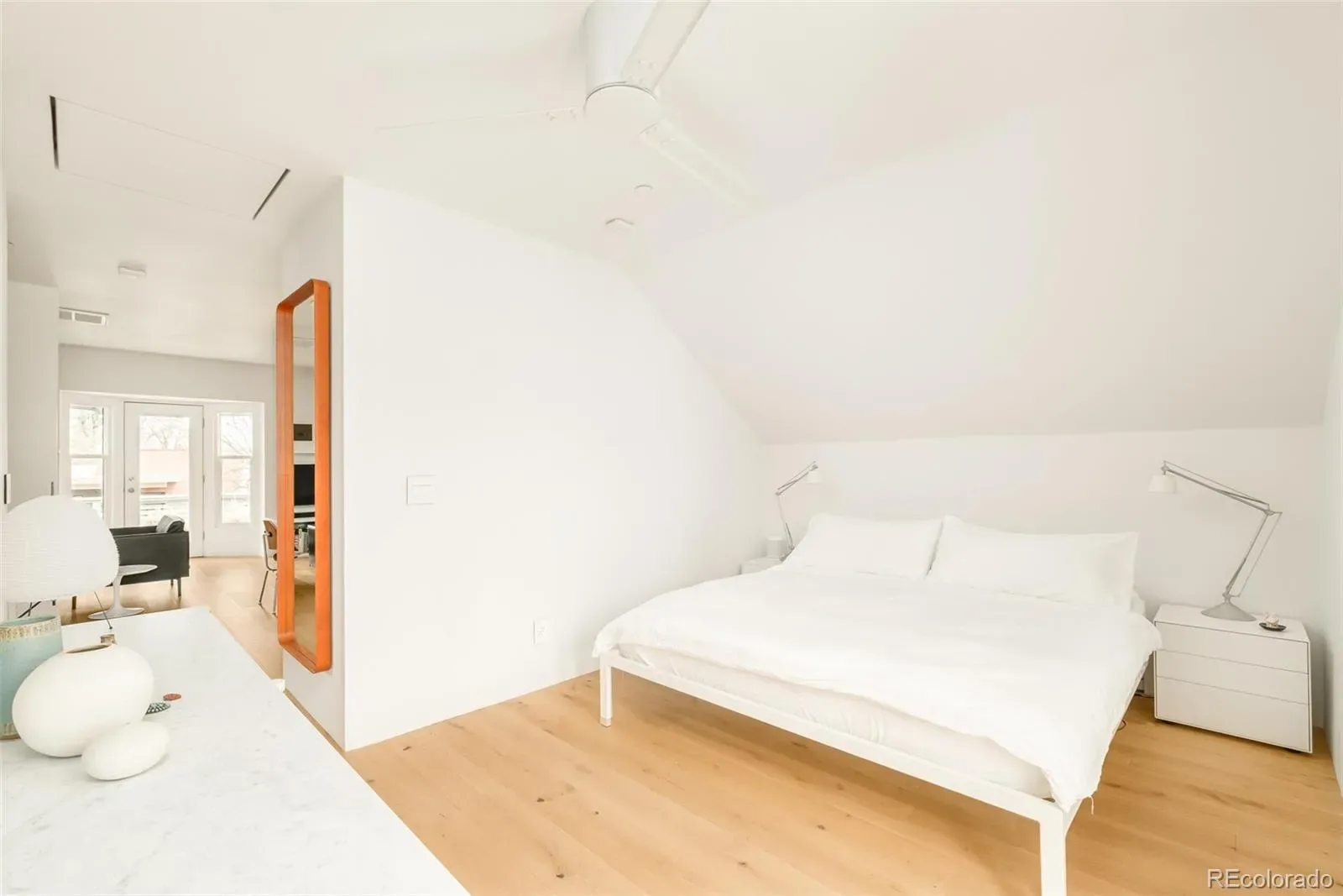 03272026005842 1600 21