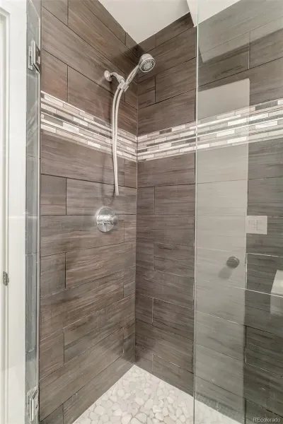 03272026005842 800 29