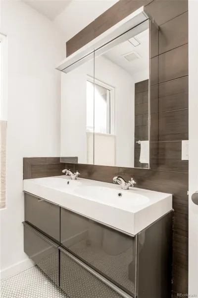 1920 E 18th Avenue Denver CO 80206 MLS #REC2942022 05262026231818 800 28