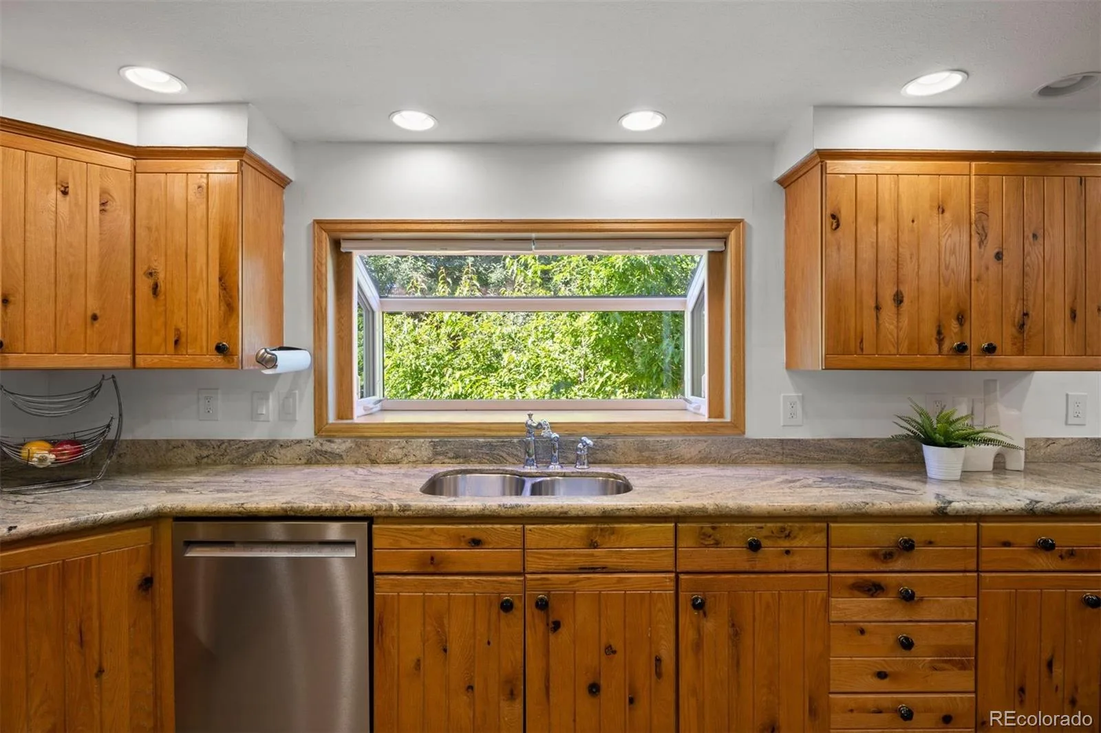 3085 E Hinsdale Avenue Centennial CO 80122 MLS #REC2942209 06242026004130 1600 20