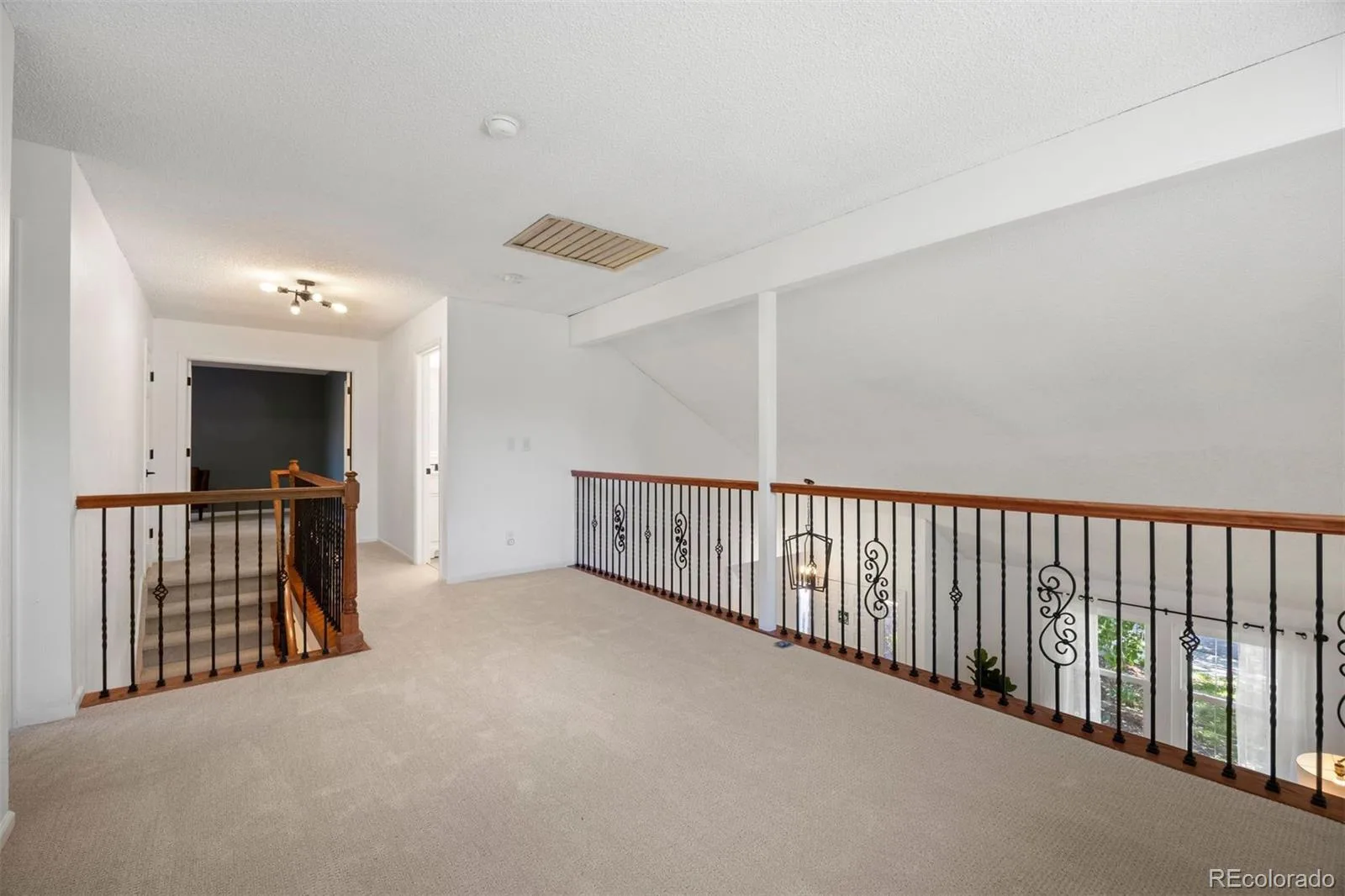 3085 E Hinsdale Avenue Centennial CO 80122 MLS #REC2942209 06242026004130 1600 33