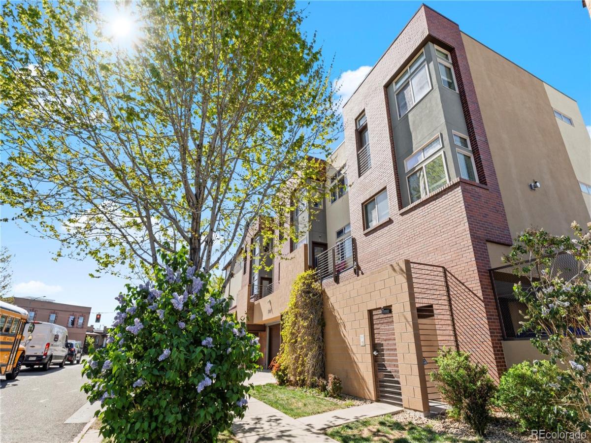 500 30th Street #6 Denver CO 80205 | MLS #REC2943149 MLS #REC2943149 image #0