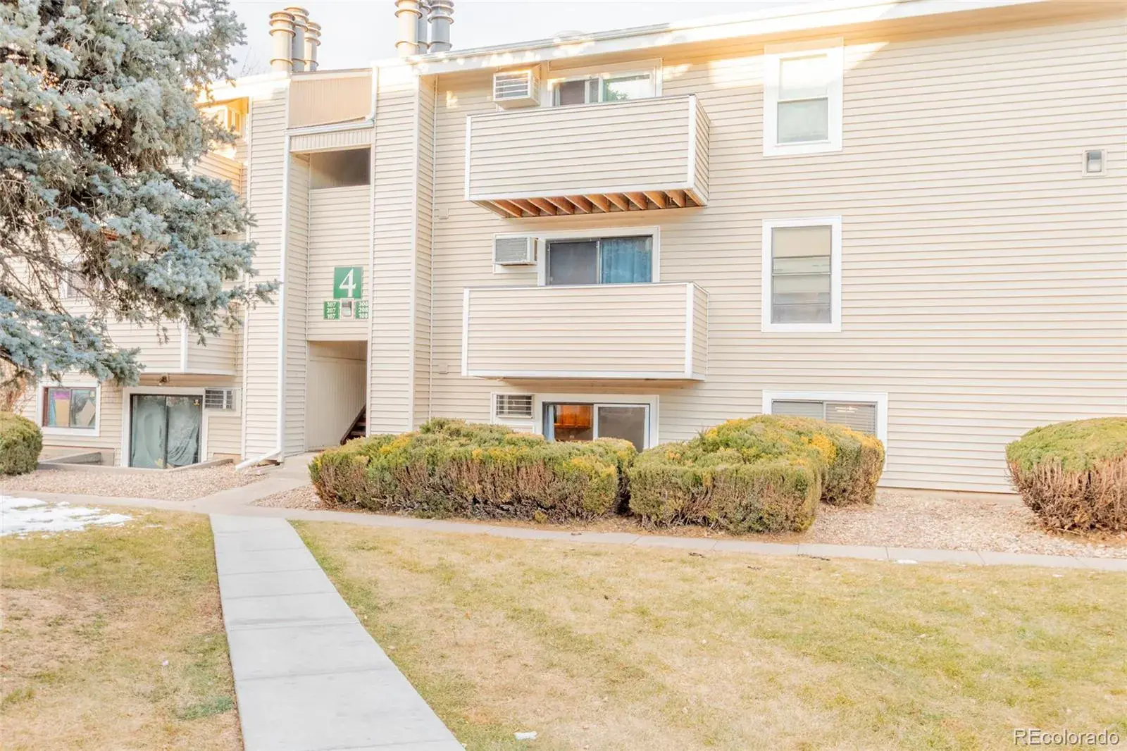 10150 E Virginia Avenue #4-108 Denver CO 80247 MLS #REC2950679 02142026004325 1600 1