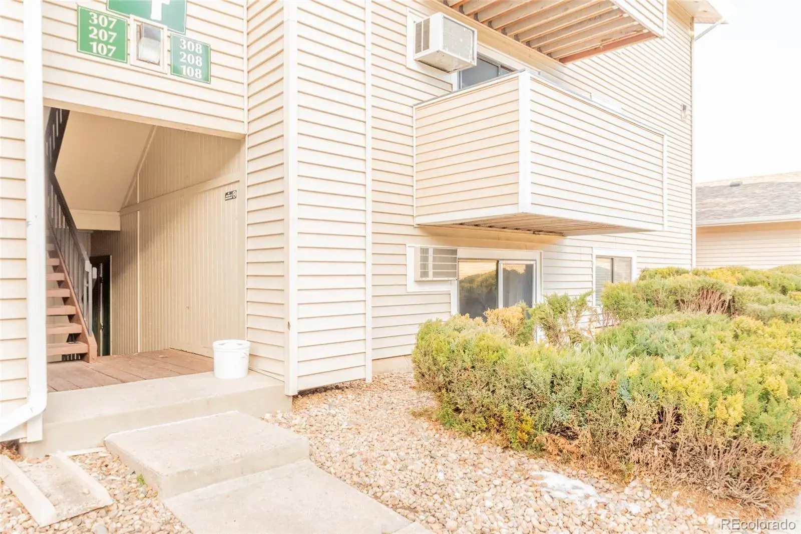 10150 E Virginia Avenue #4-108 Denver CO 80247 MLS #REC2950679 02142026004325 1600 2