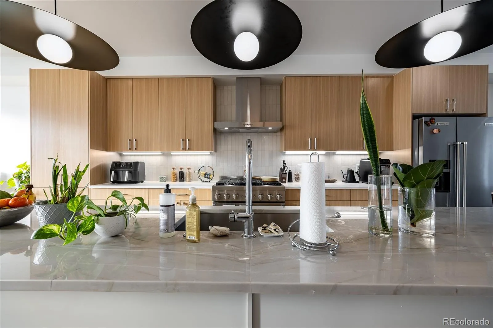 04102026164734 1600 8