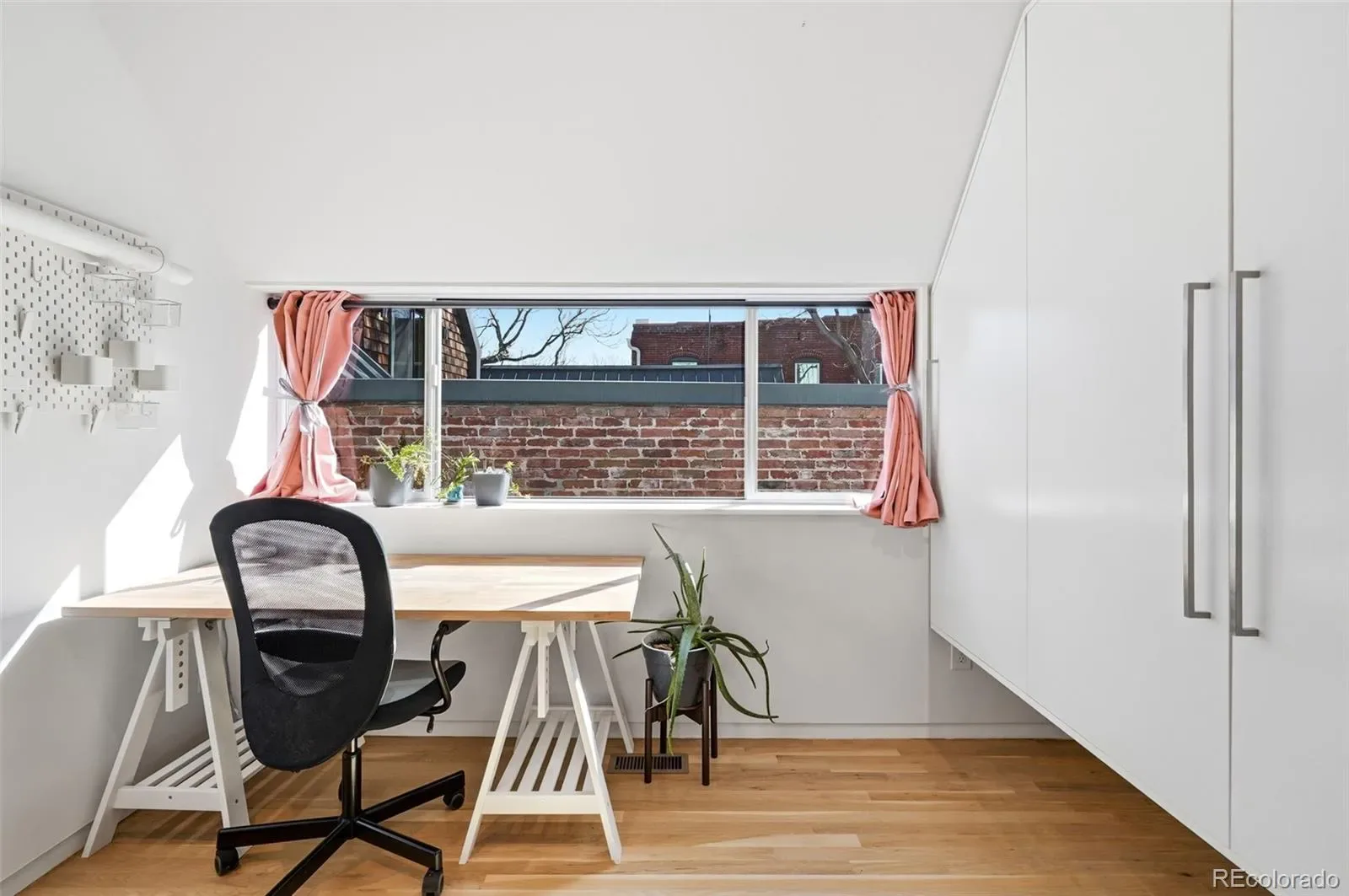 03202026030816 1600 25