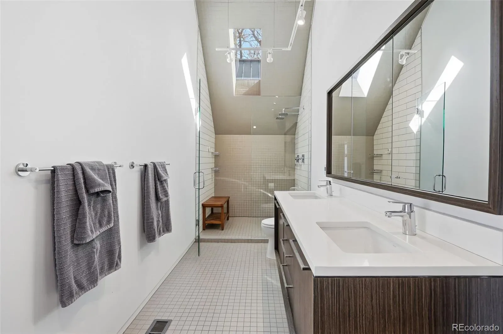 03202026030816 1600 32