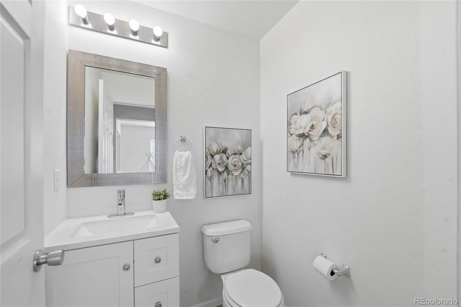 16811 E Caley Place Aurora CO 80016 MLS #REC2957331 05182026194635 1600 26