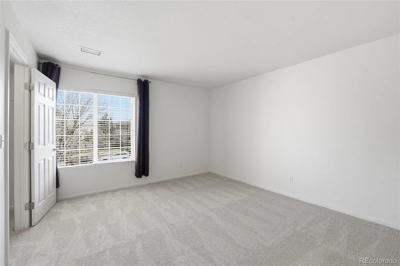 16811 E Caley Place Aurora CO 80016 MLS #REC2957331 05182026194635 1600 32