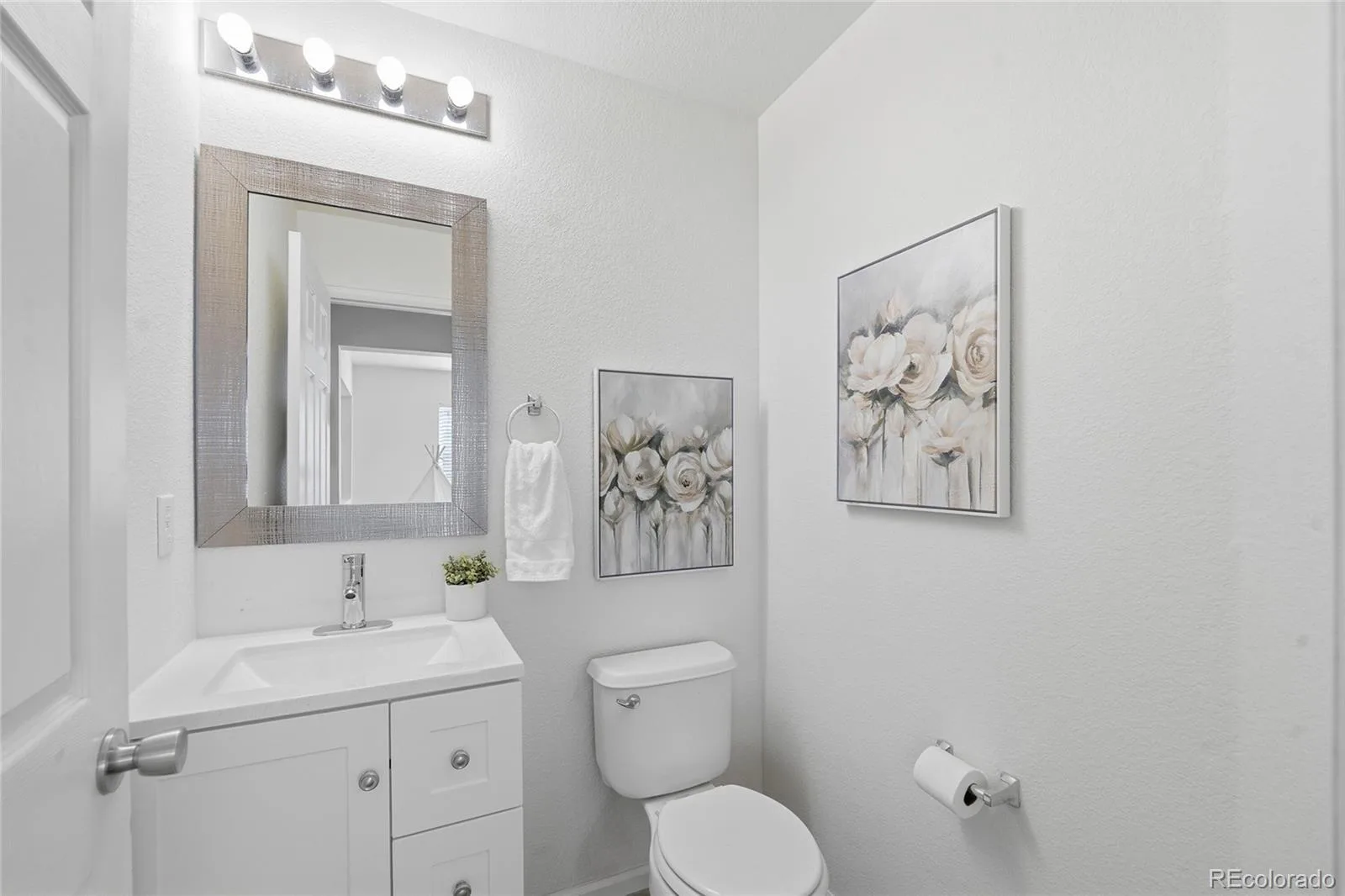 16811 E Caley Place Aurora CO 80016 | MLS #REC2957331 09232026094351 1600 23