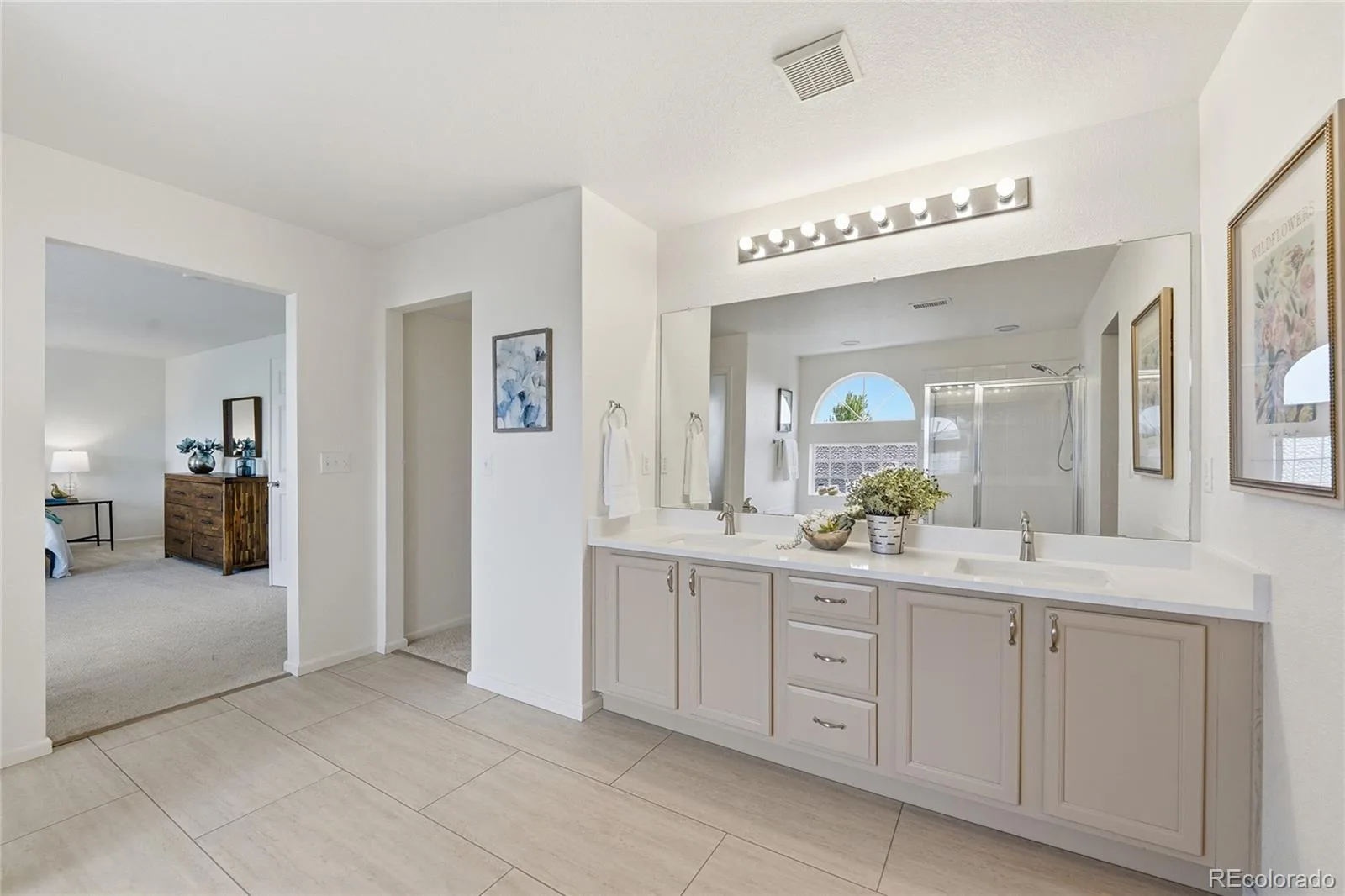 16811 E Caley Place Aurora CO 80016 | MLS #REC2957331 09232026094351 1600 26