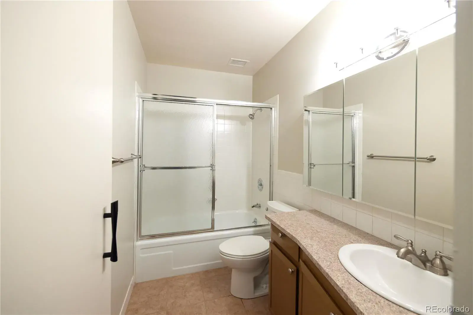 9320 E Center Avenue #8B Denver CO 80247 MLS #REC2959996 10152025151111 1600 19