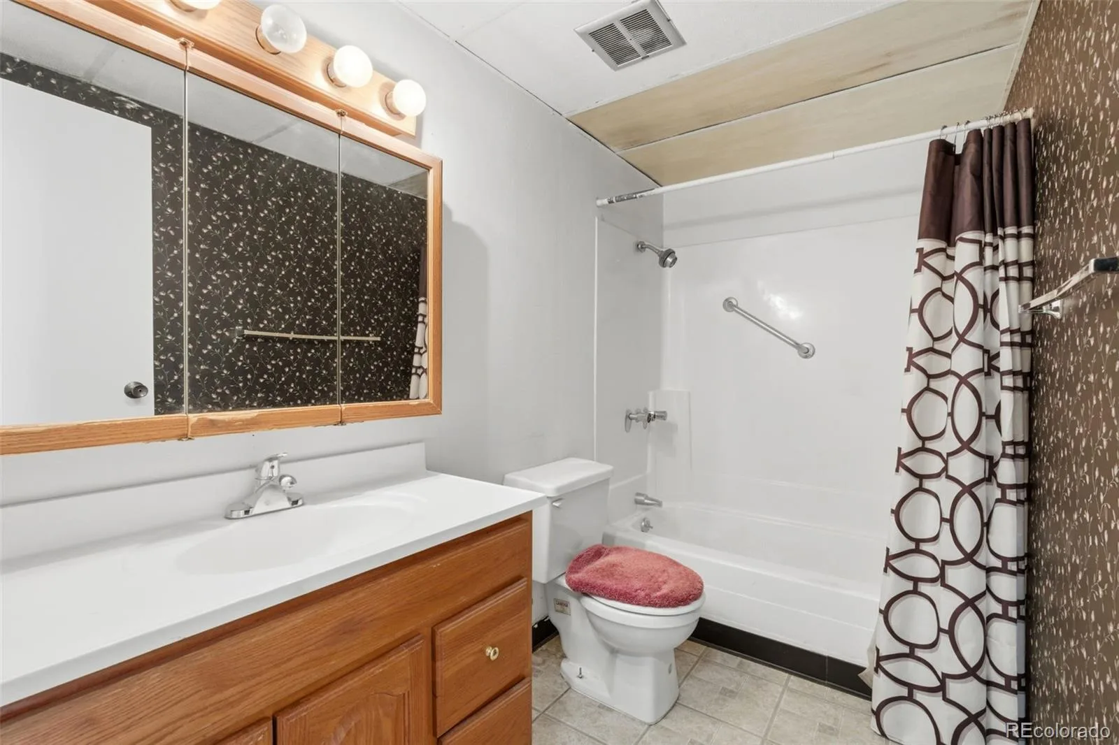 2130 S Vaughn Way #202E Aurora CO 80014 | MLS #REC2963862 08222026140240 1600 12