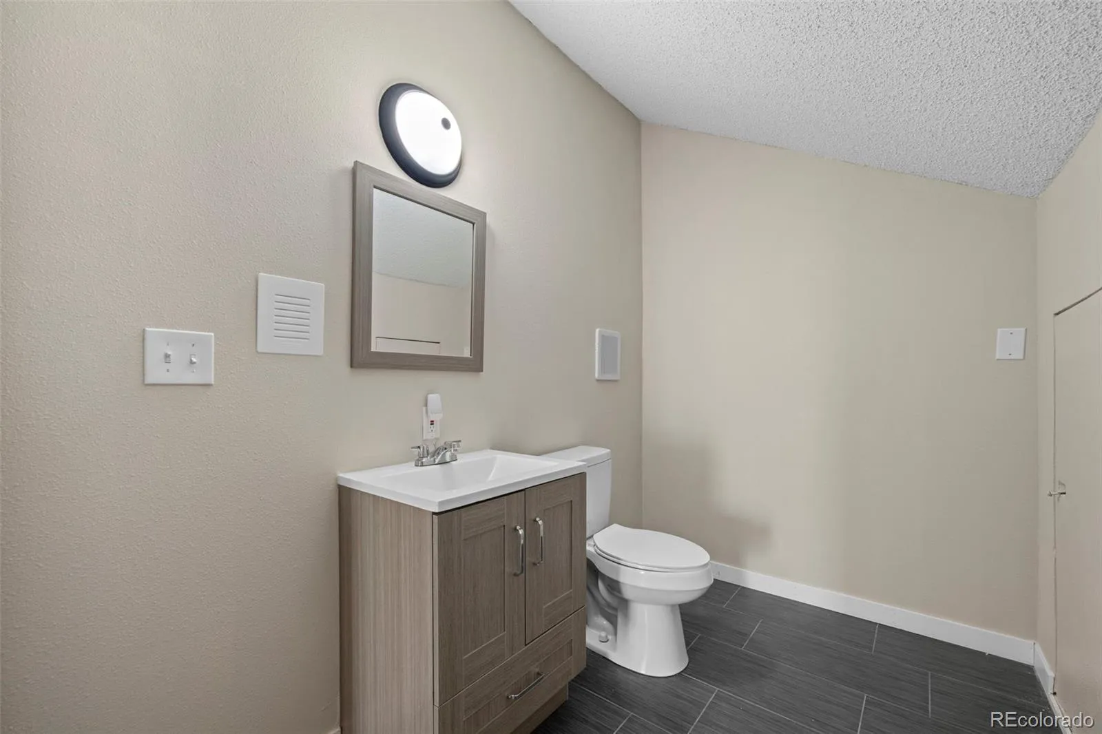 3539 S Fairplay Way #10 #B Aurora CO 80014 MLS #REC2964411 04172026221139 1600 23