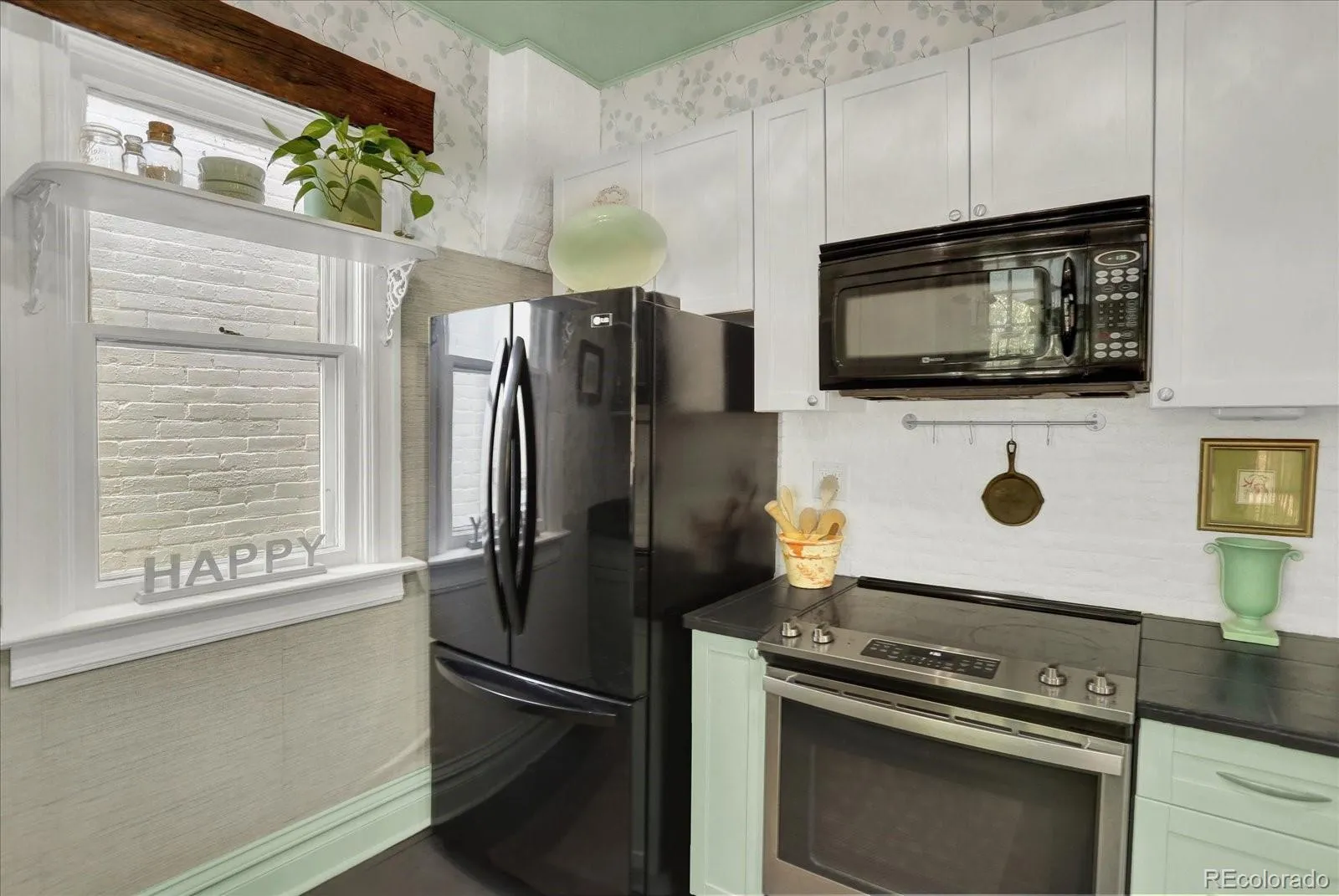 260 S Corona Street Denver CO 80209 MLS #REC2964578 05102026023207 1600 19