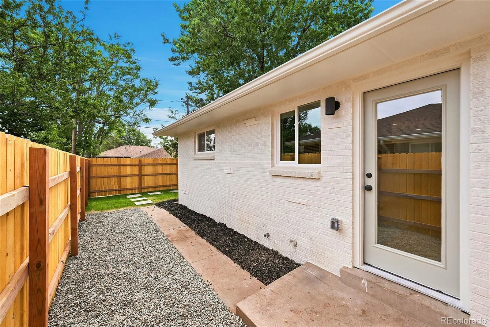 3660 N Grape Street Denver CO 80207 | MLS #REC2965103 08202026172608 1600 11