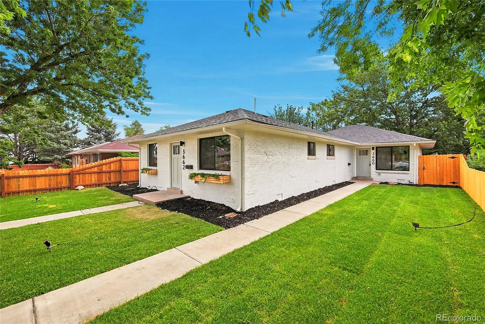 3660 N Grape Street Denver CO 80207 | MLS #REC2965103 08202026172608 1600 18