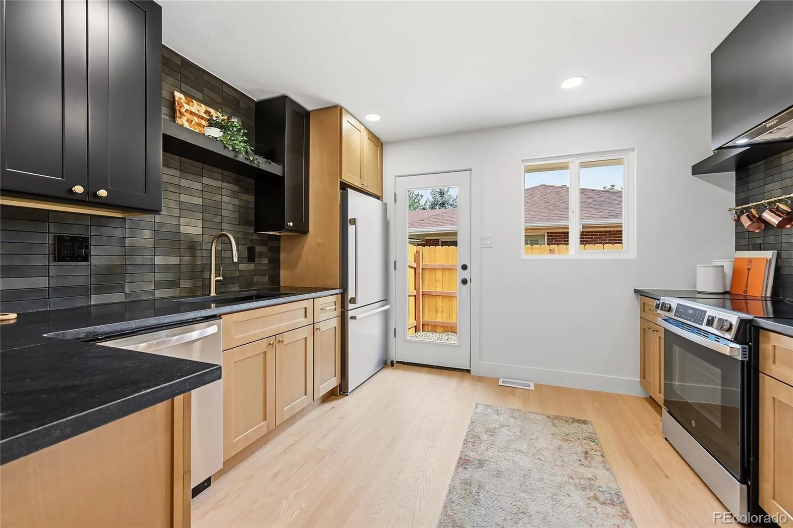 3660 N Grape Street Denver CO 80207 | MLS #REC2965103 08202026172608 1600 3