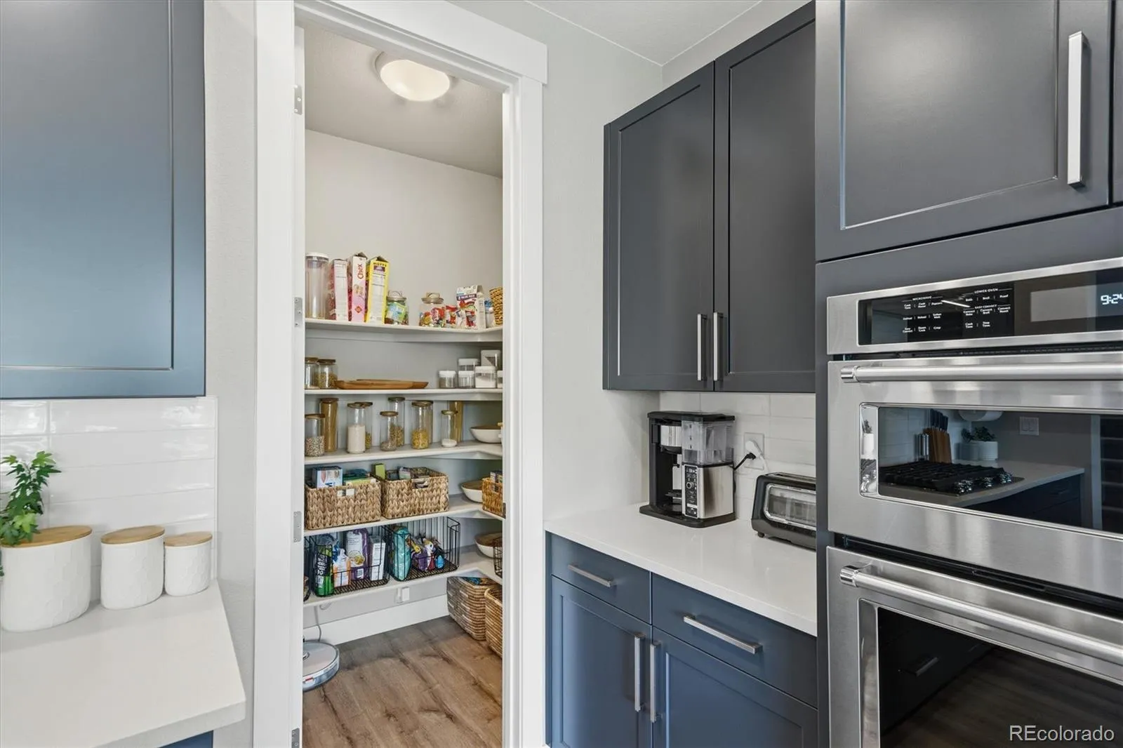 5859 Zuni Court Denver CO 80221 MLS #REC2965406 05222026025120 1600 10