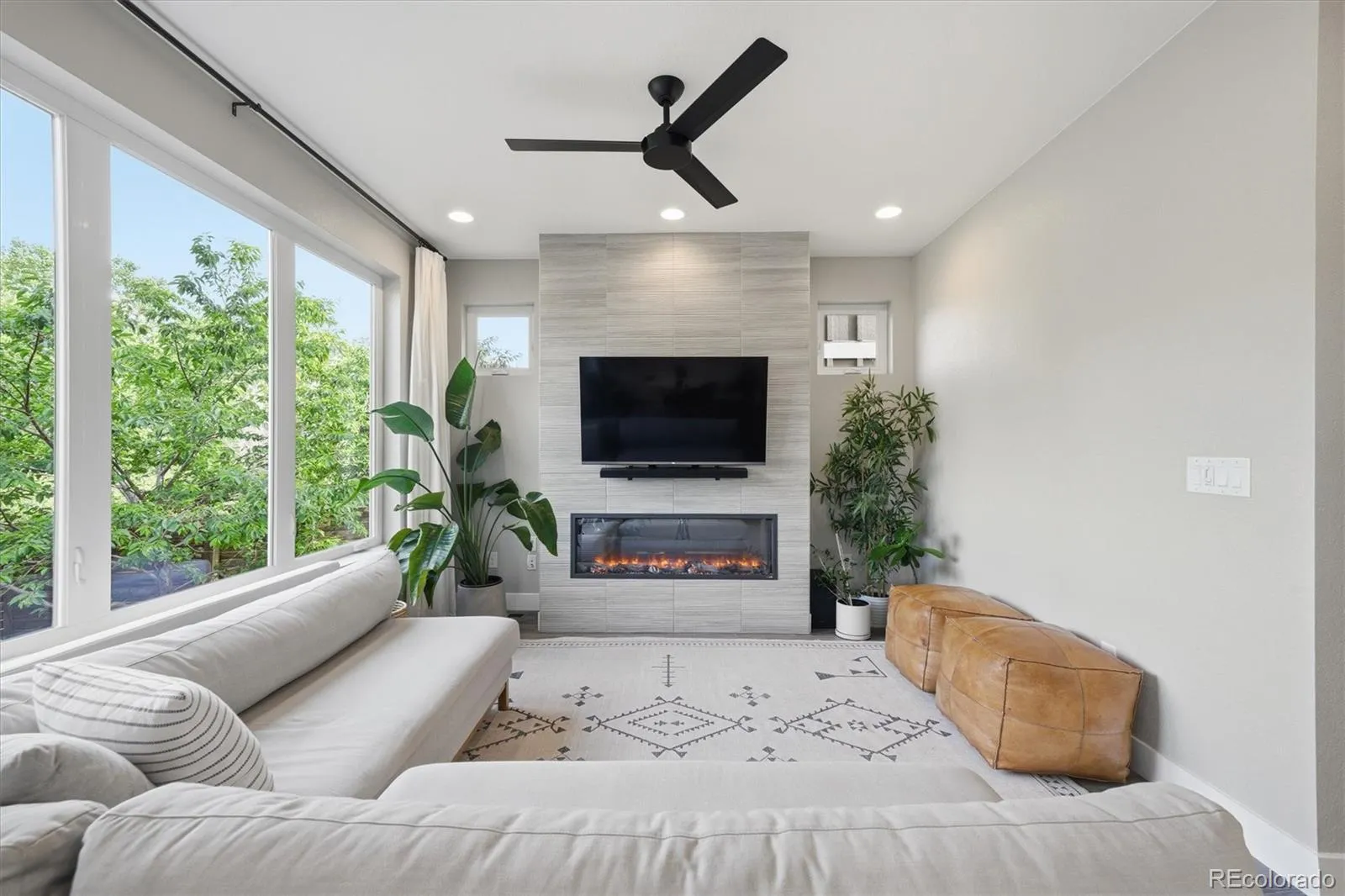 5859 Zuni Court Denver CO 80221 MLS #REC2965406 05222026025120 1600 12