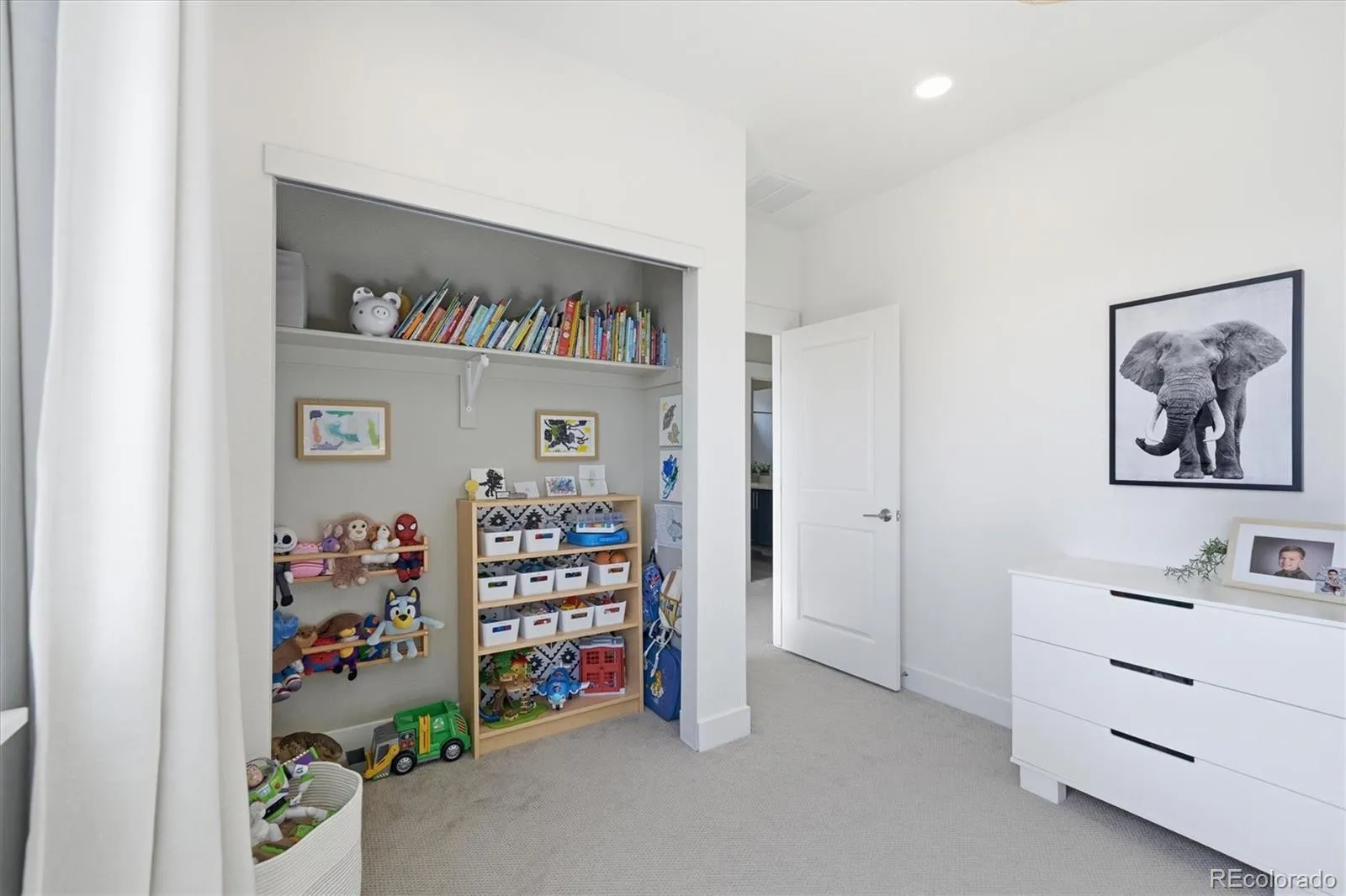 5859 Zuni Court Denver CO 80221 MLS #REC2965406 05222026025120 1600 34