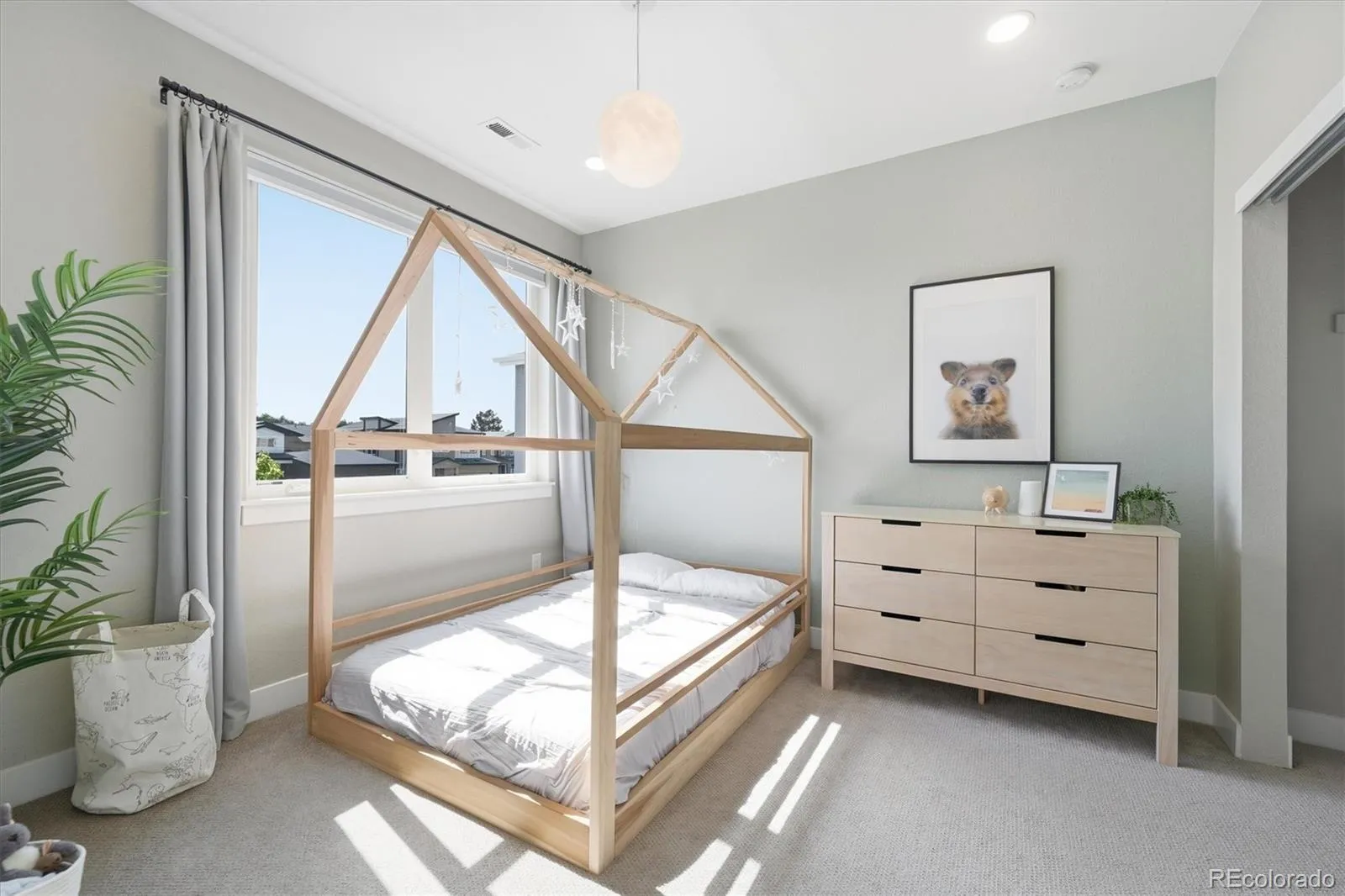 5859 Zuni Court Denver CO 80221 MLS #REC2965406 05222026025120 1600 35