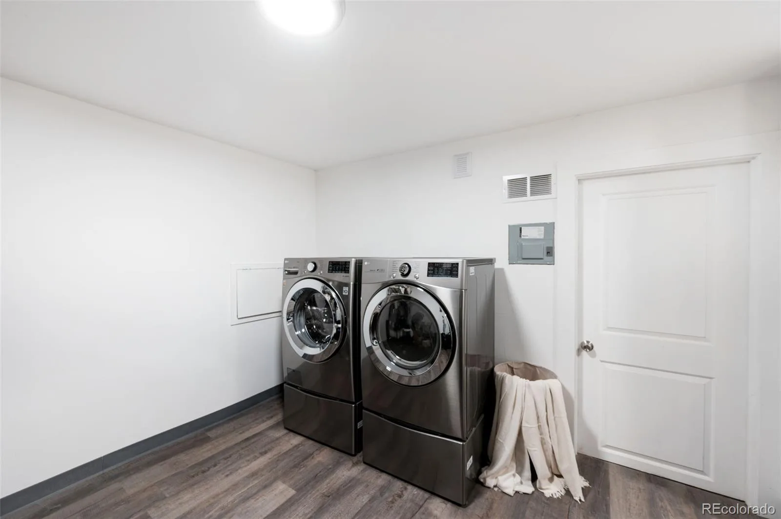 2140 N Humboldt Street Denver CO 80205 | MLS #REC2966793 09232026094320 1600 30