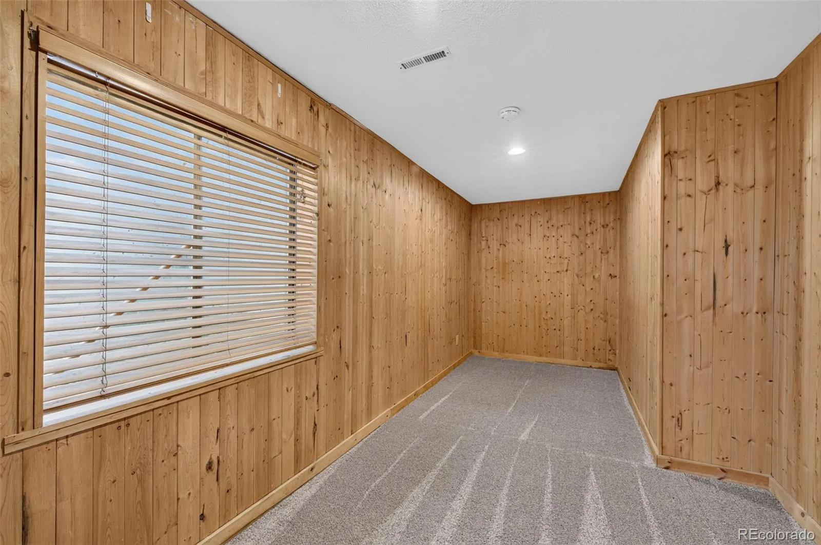 2351 Ranch Drive Denver CO 80234 | MLS #REC2969136 07202026015519 1600 27