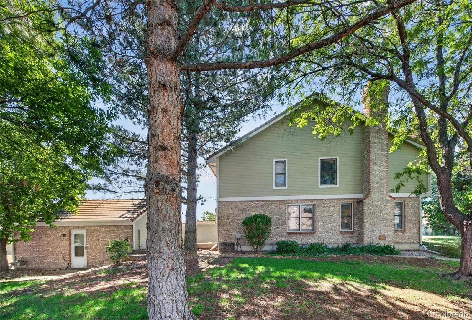 2351 Ranch Drive Denver CO 80234 | MLS #REC2969136 07202026015519 1600 32