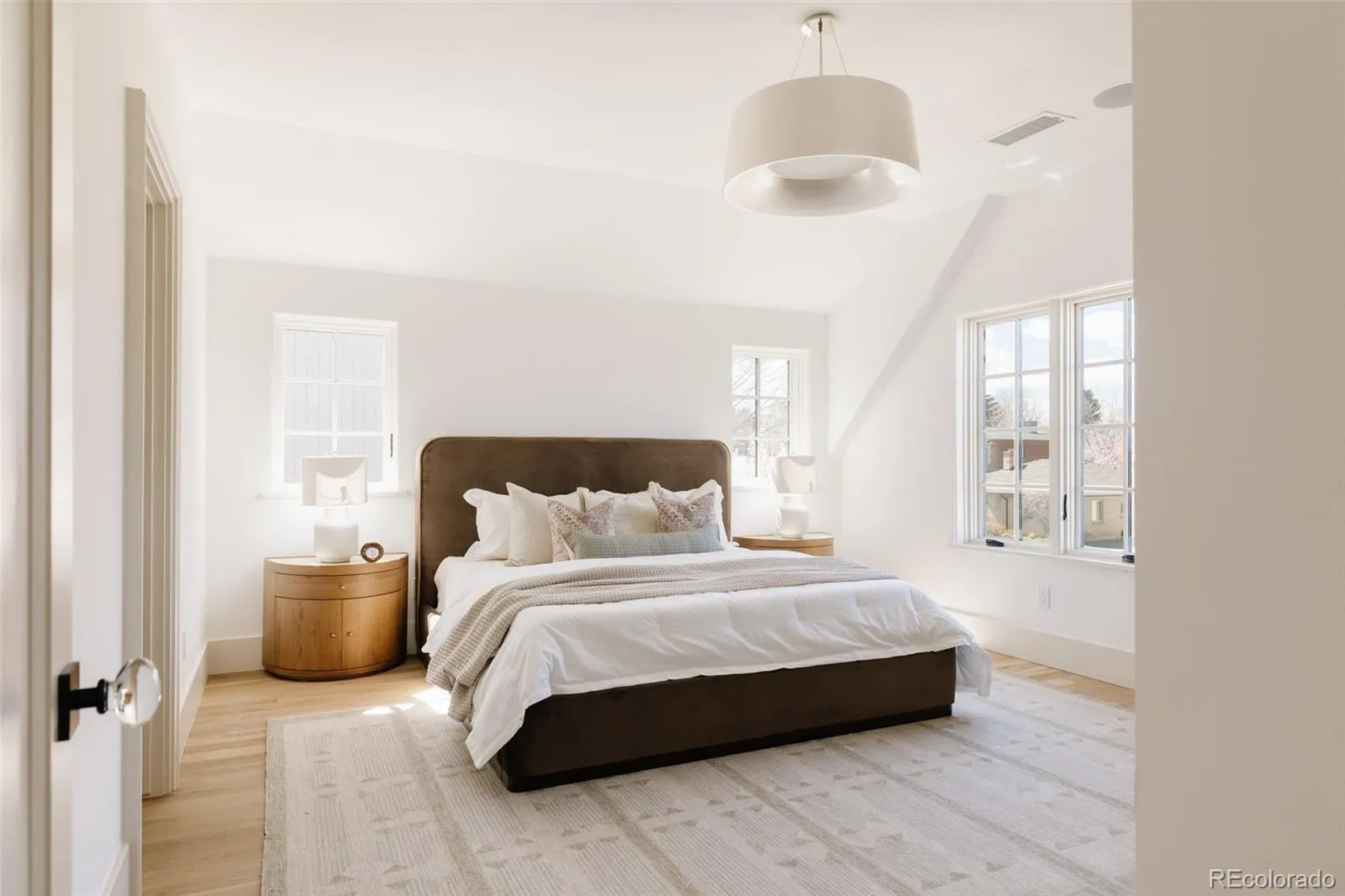 04082026122138 1600 14