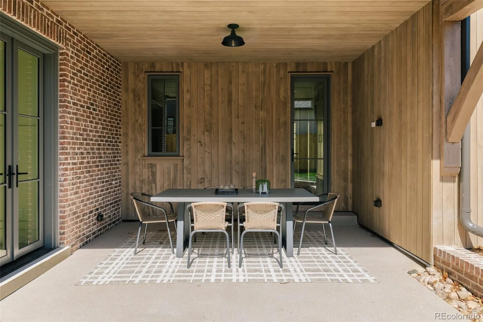 04082026122138 1600 33