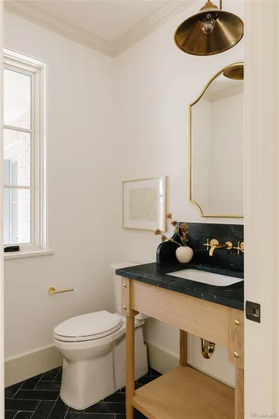 04082026122138 800 11